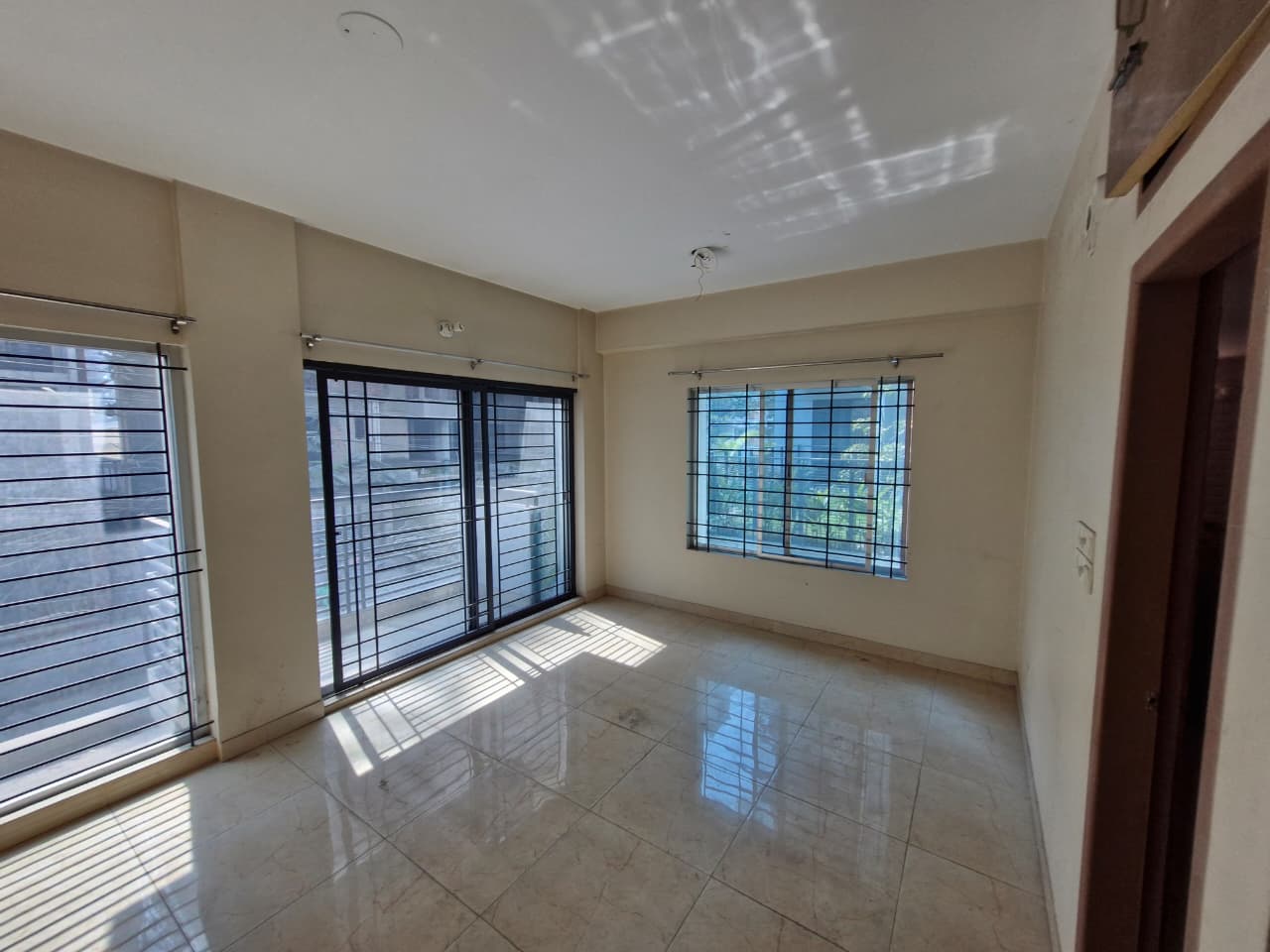 Massive 2,060 sq. ft. Ft. 3-Bedroom Apartment for Rent in Bashundhara R/A | Block I