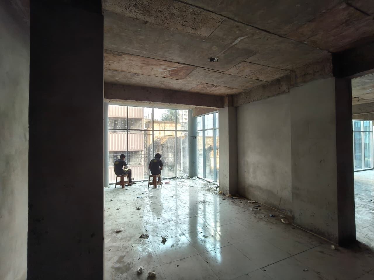 High-Value 8,500 Sq. Ft. Commercial Space for Rent in Wari 