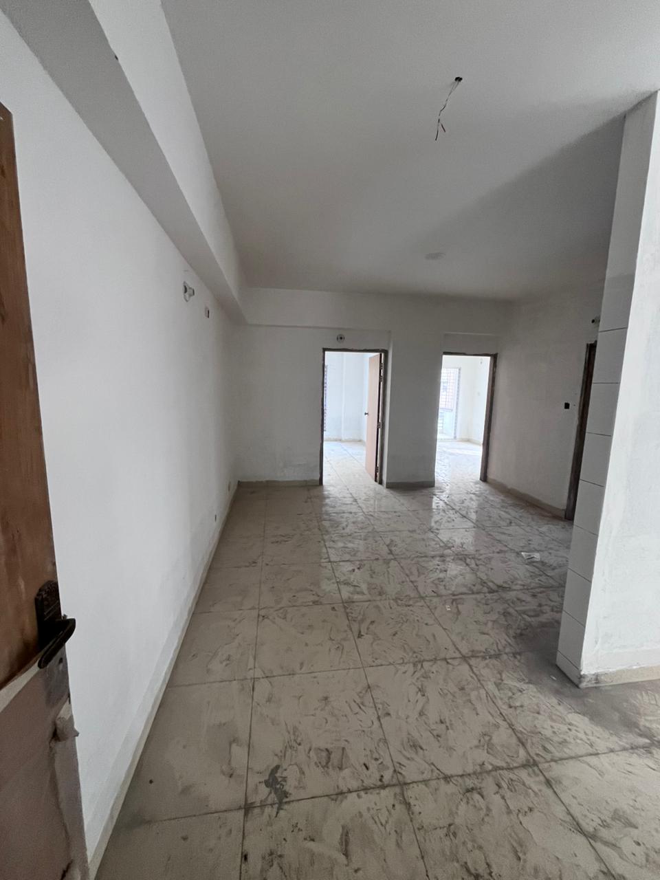 Spacious flat for rent in Aftab Nogor.