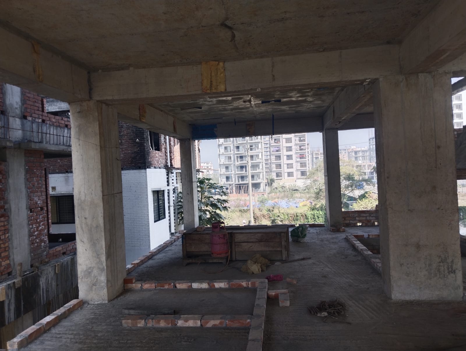 Luxury 2,850 Sqft Apartment (Dhumketu Shanti Kutir) in Jolshiri Abashon, Rupganj